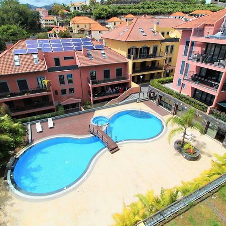 Living Penthouse Apartment ฟุงชาล ภายนอก รูปภาพ