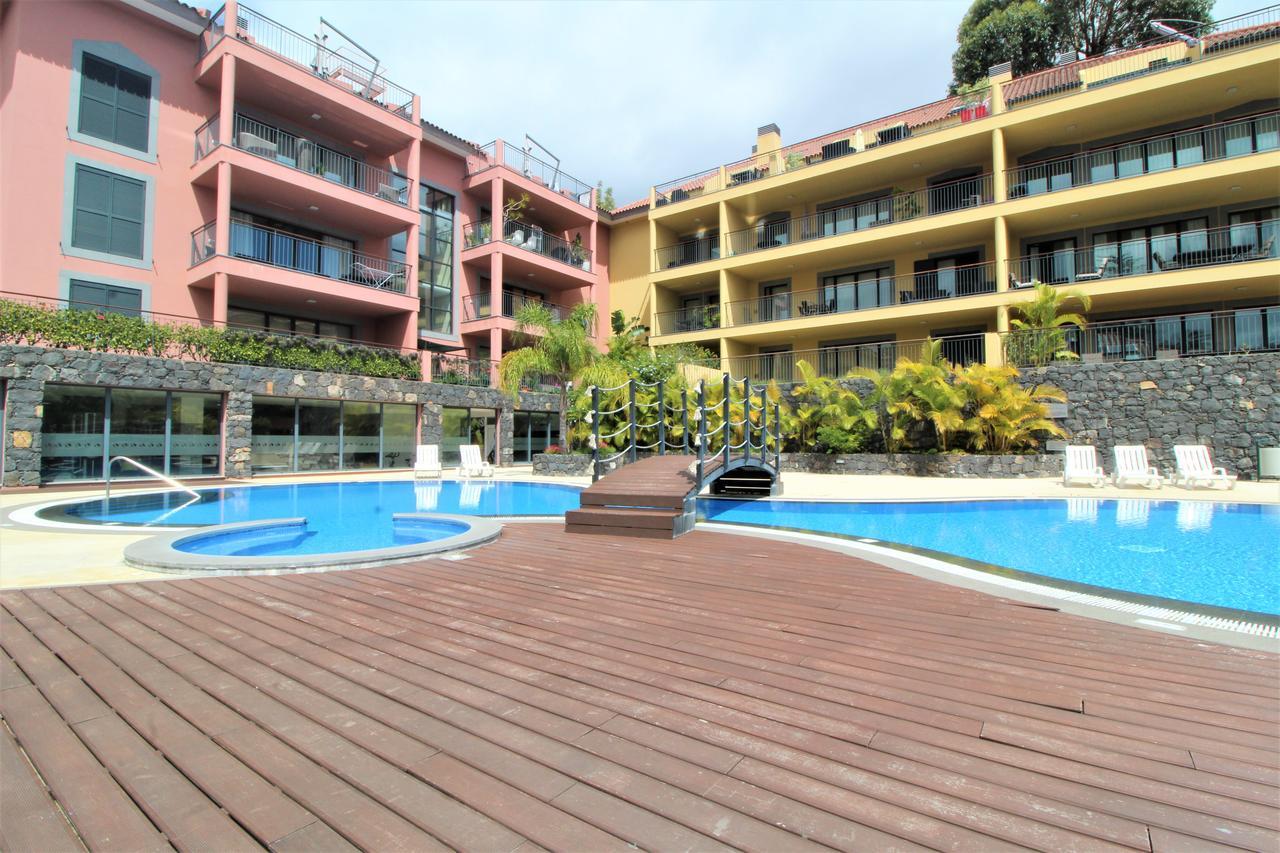 Living Penthouse Apartment ฟุงชาล ภายนอก รูปภาพ