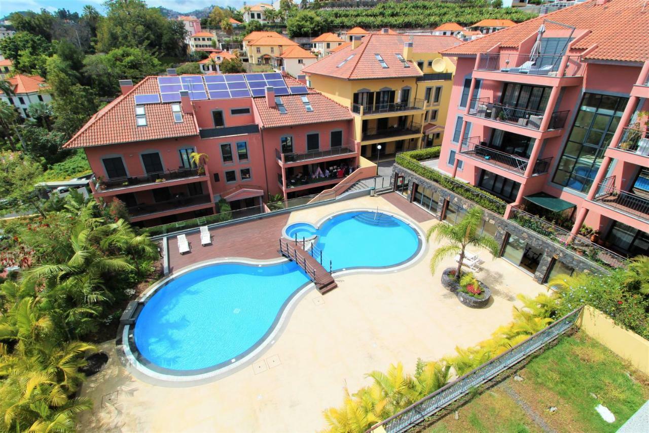 Living Penthouse Apartment ฟุงชาล ภายนอก รูปภาพ