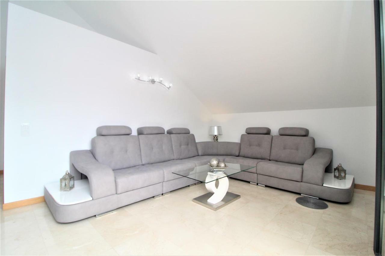 Living Penthouse Apartment ฟุงชาล ภายนอก รูปภาพ